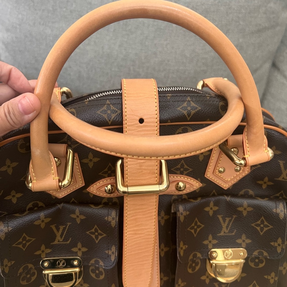 Authentic Mint Condition Louis Vuitton Manhattan … - image 3